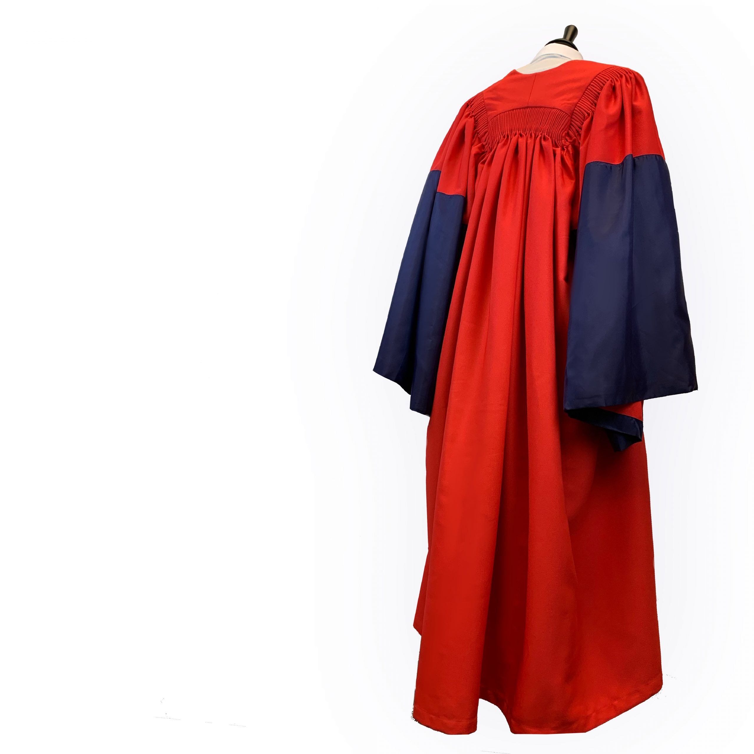 University of Bedfordshire - Ba | Graduation gown, Graduation attire, Gown  hire